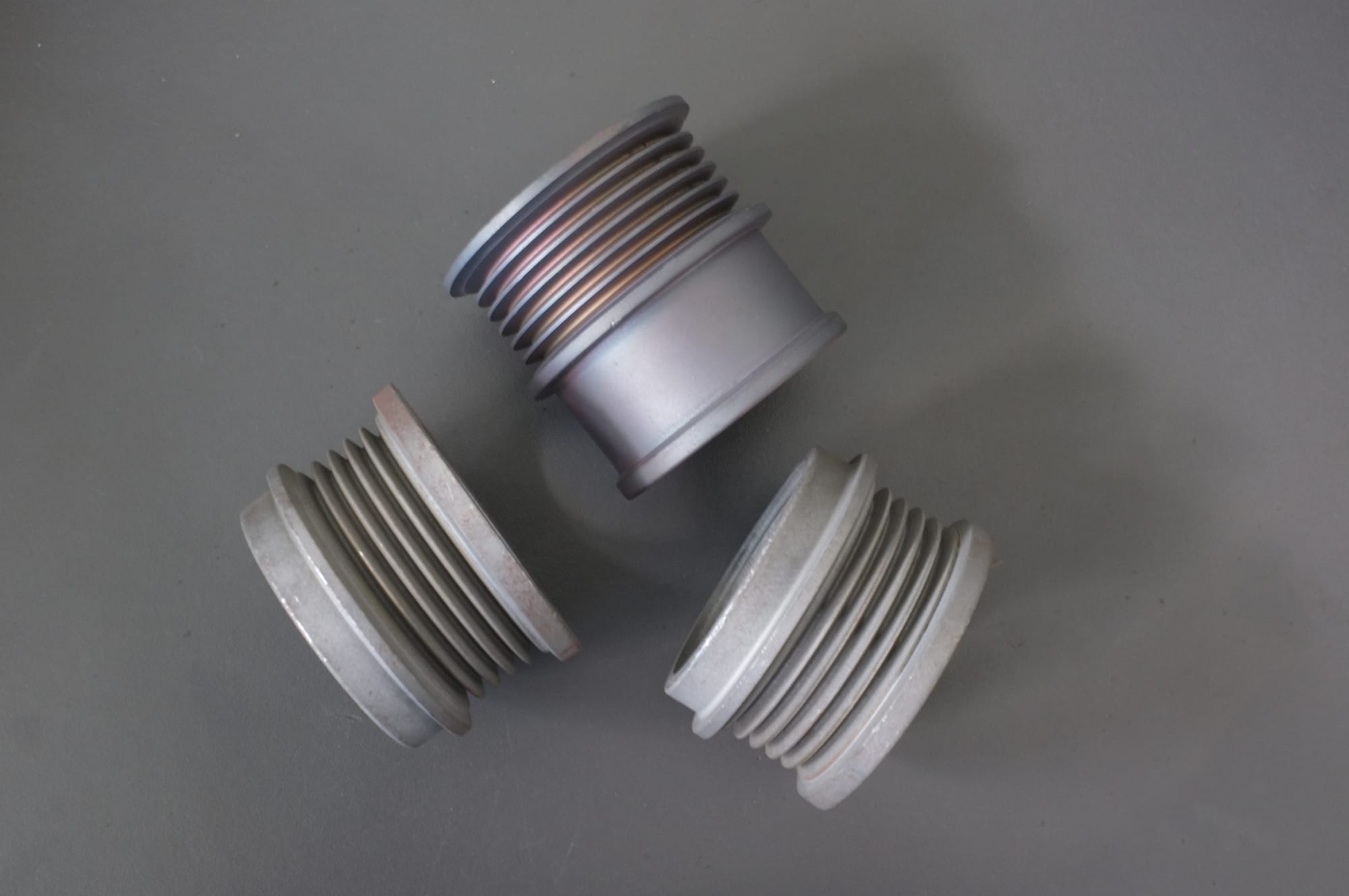 Threaded fittings with the threads clean and gauging after finishing