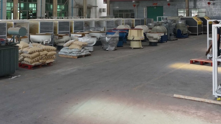 The plant floor at Jintaijin: the machine line in the workshop