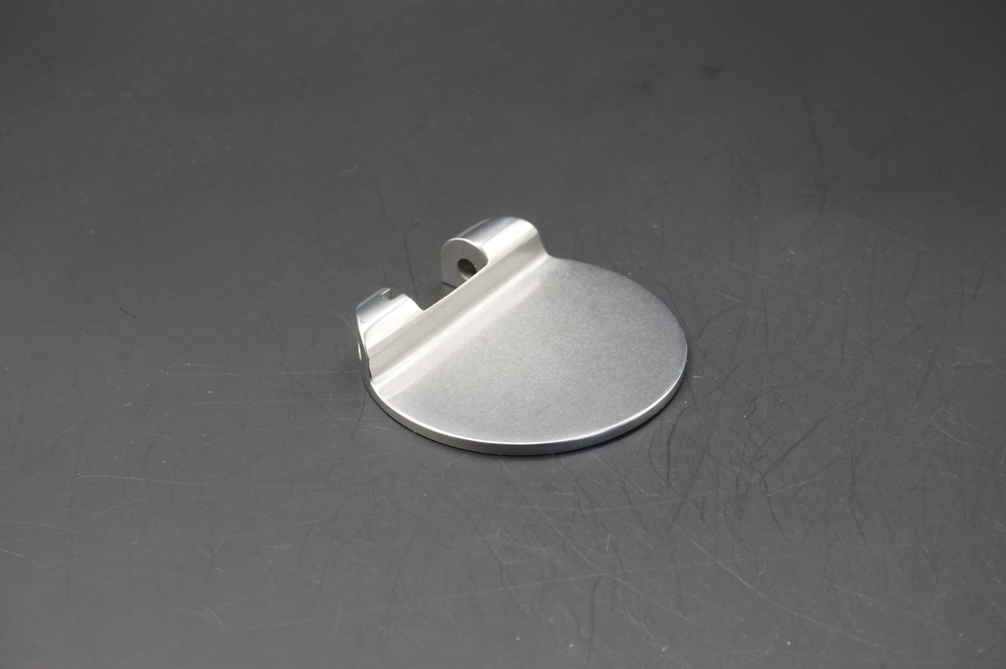 A polished medical plate, the surface standard a silver compound is judged against